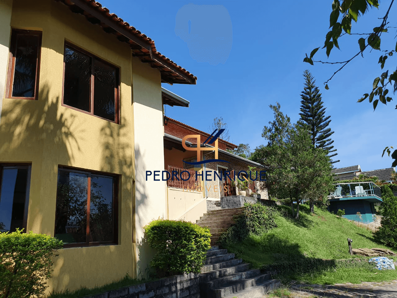 Casa de Condomínio de 4 quartos, 527m²