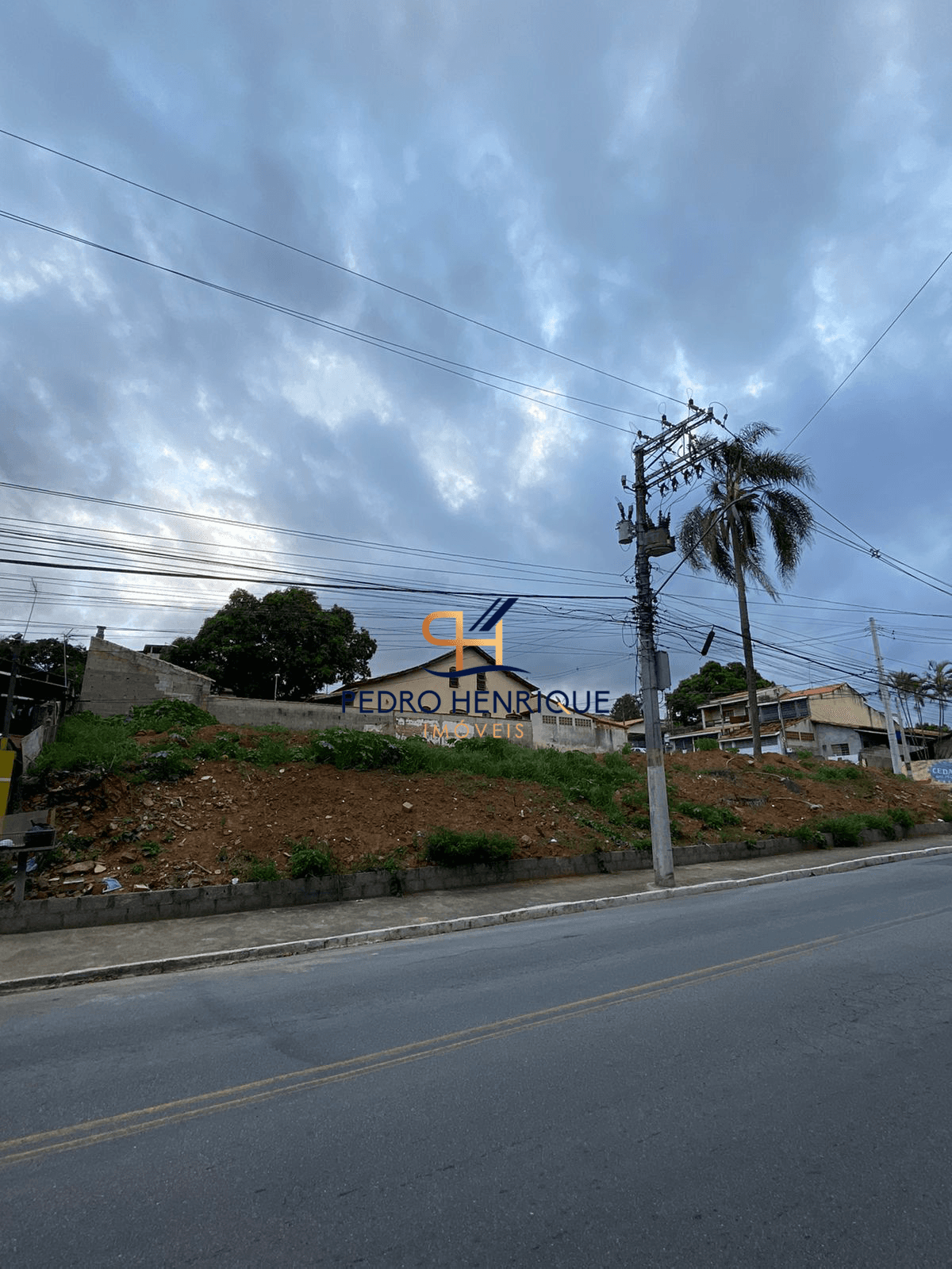 Lote/Terreno de 914m² no bairro Putim, em São José dos Campos